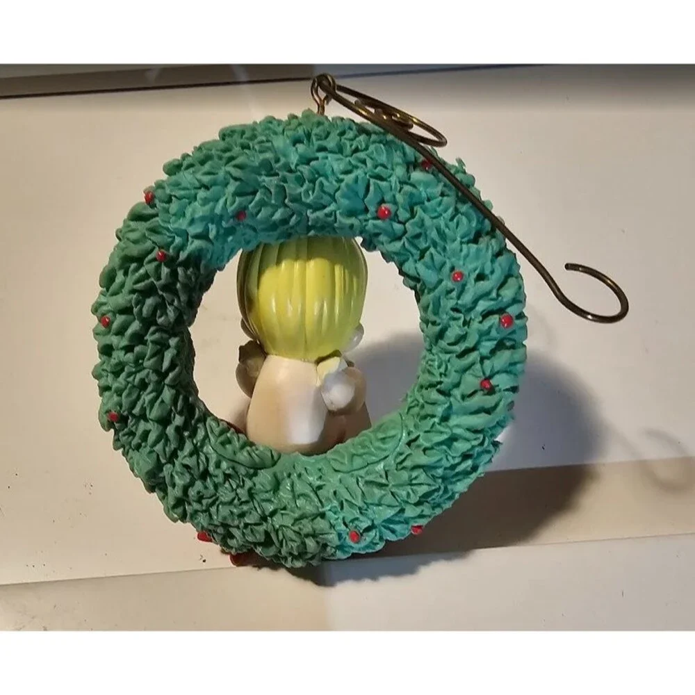 Precious Moments Baby Girl Wreath Ornament 1996 Resin #034 Collectible